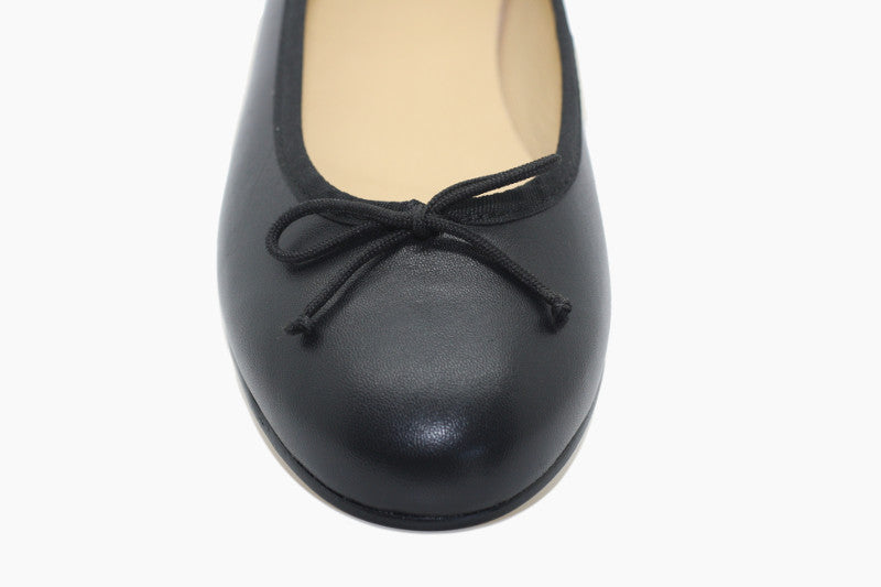 Ballerines en cuir noir Chic