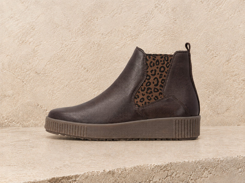 Boots basses en cuir marron et imprimé fantaisie
