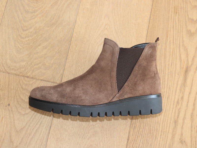 Boots confortables en cuir velours et semelle compensée