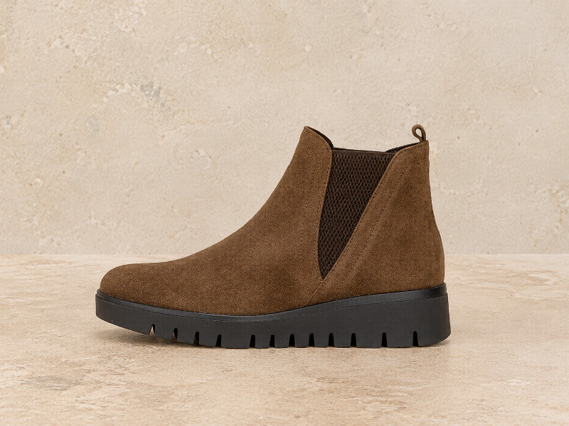 Boots confortables en cuir velours et semelle compensée