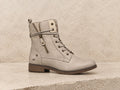 Bottines beige à petit talon Fugitive
