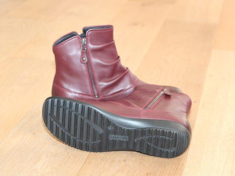 Bottines plates bordeaux en cuir souple Naly