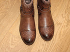 Bottines basses marron et petit talon Mustang