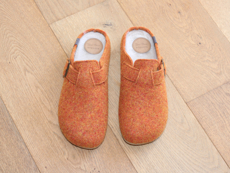 Chaussons Mima avec boucle réglable en feutre orange
