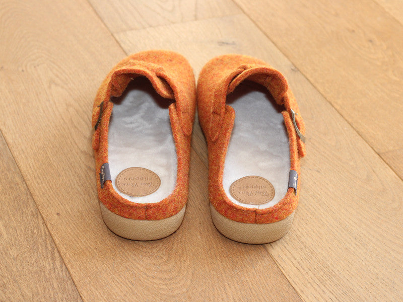 Chaussons Mima avec boucle réglable en feutre orange