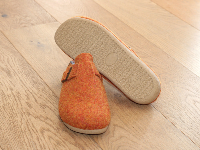 Chaussons Mima avec boucle réglable en feutre orange