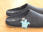 Chaussons slippers en feutre bleu marine