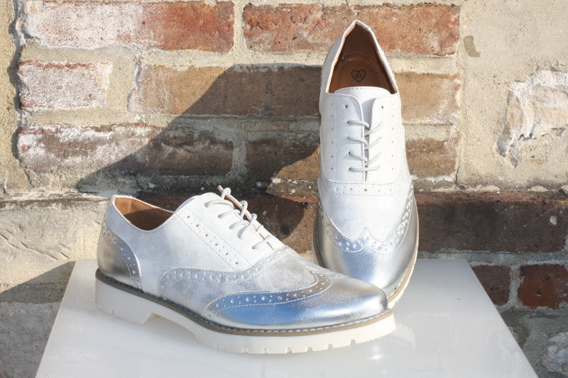 Derbies blanc et argent Marni
