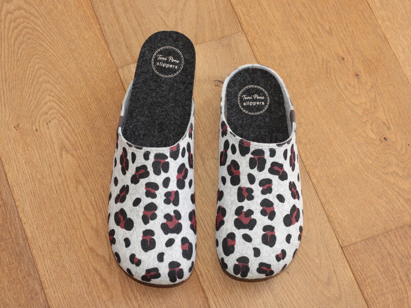 Chaussons slippers imprimé fantaisie léopard