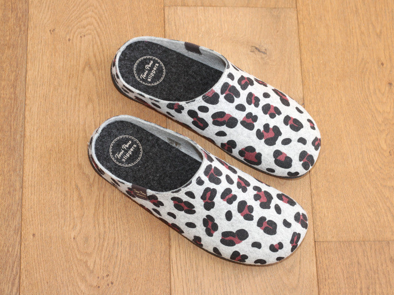 Chaussons slippers imprimé fantaisie léopard