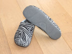 Chaussons slippers imprimé fantaisie zèbre