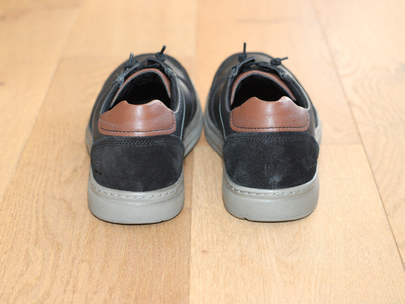 Sneakers Baxter en cuir noir et largeur confort