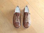 Sneakers confortables en cuir marron camel