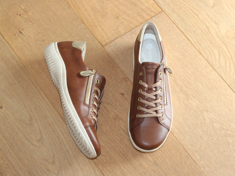 Sneakers confortables en cuir marron camel
