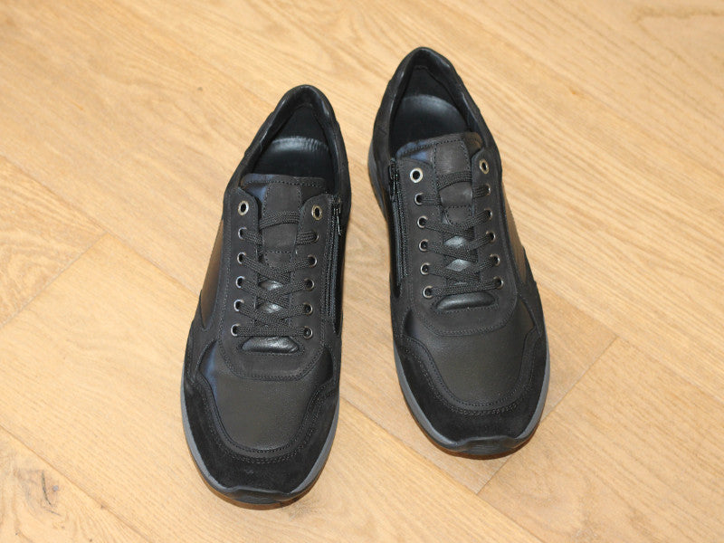 Sneakers en cuir noir Turibio du 47 au 51