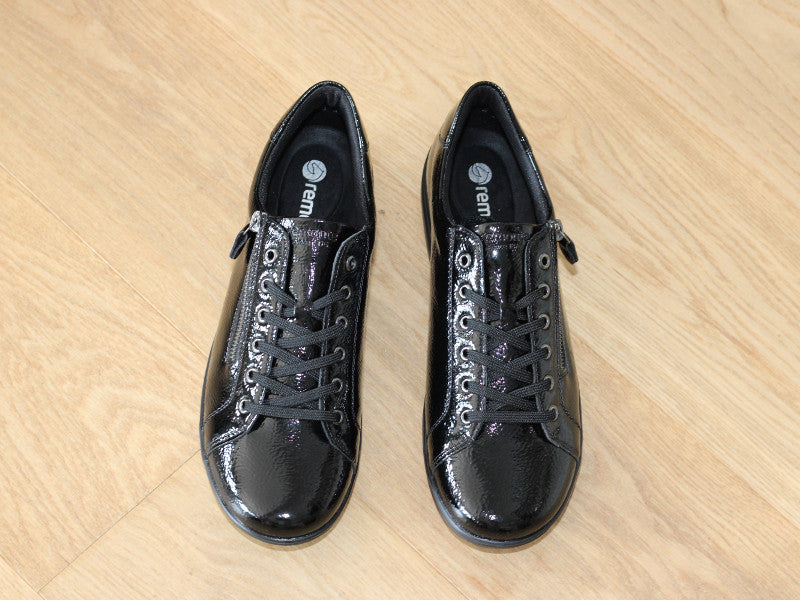 Sneakers vernis noir Reglisse