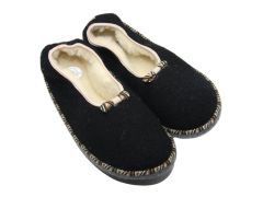 Chaussons noirs style ballerines