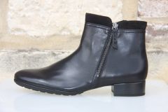 Boots petit talon en cuir noir Marina