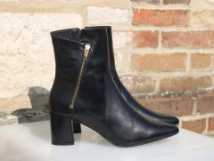 Bottines en cuir noir à bout pointu Twist