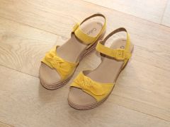 Sandales à talon compensé Gabor en cuir velours jaune Safran